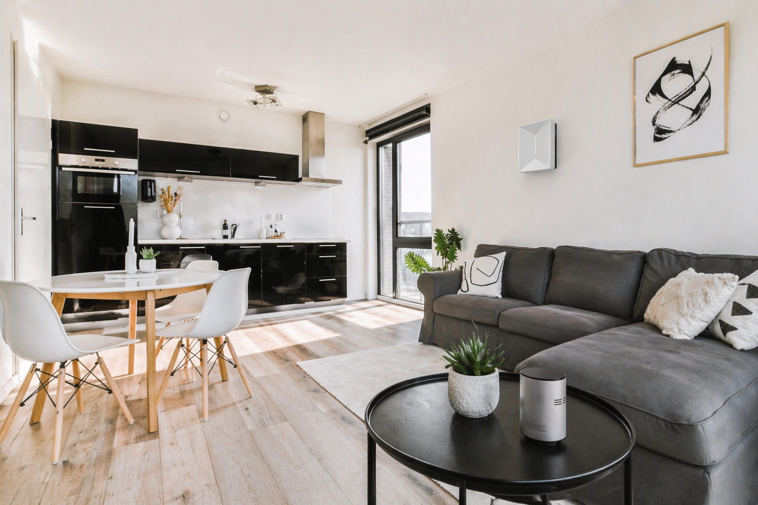 vmc flow plus helty e sensore radon in salotto